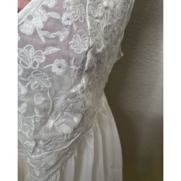 Torrid Size 0 L 12 Chiffon Embroidered Peplum Top Sheer Lace White Babydoll - Picture 5 of 9